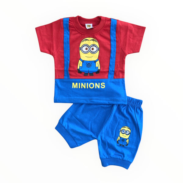 Baby t-shirt and pajama set made of soft cotton, perfect for newborn comfort.