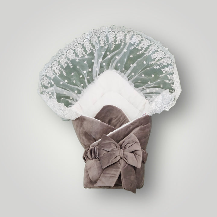 Winter Velvet Baby Carry Nest 0–12 Months – Soft Plush Warm Sleeping Nest in Pakistan