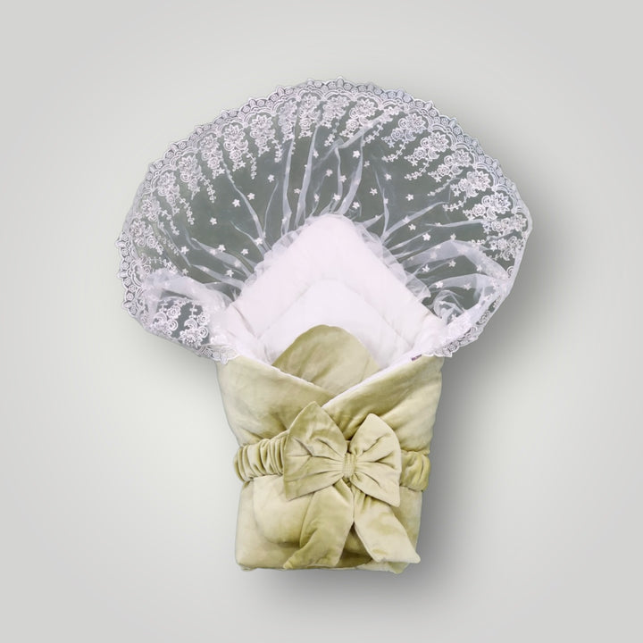 Winter Velvet Baby Carry Nest 0–12 Months – Soft Plush Warm Sleeping Nest in Pakistan