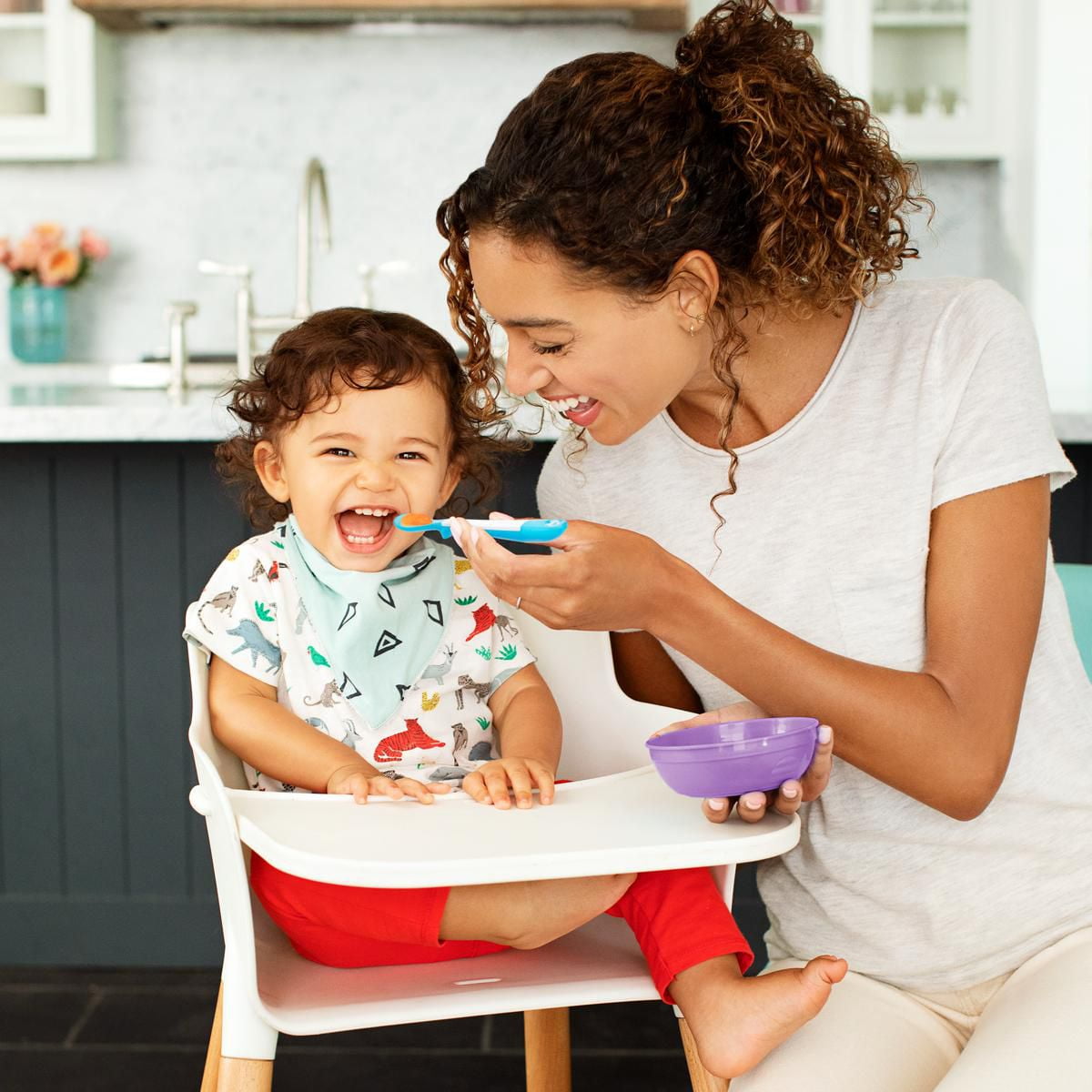 Munchkin Love A Bowls 10 Piece Feeding Set, Dining Set