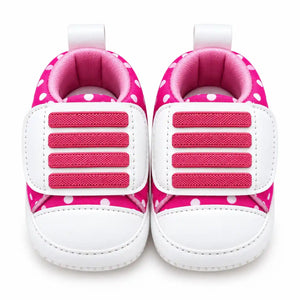 Pink polka dot newborn baby shoes front view for 0-12 months